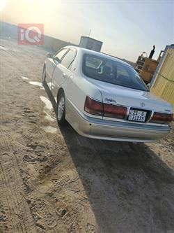 تۆیۆتا کراون
